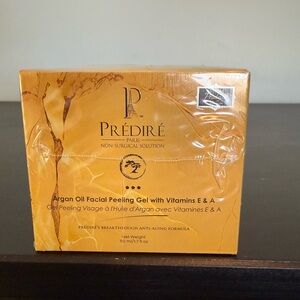 Predire Argan Oil Facial Peeling Gel with Vitamins E & A - NEW